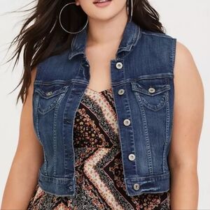 4X • Torrid • Dark Wash Denim Vest